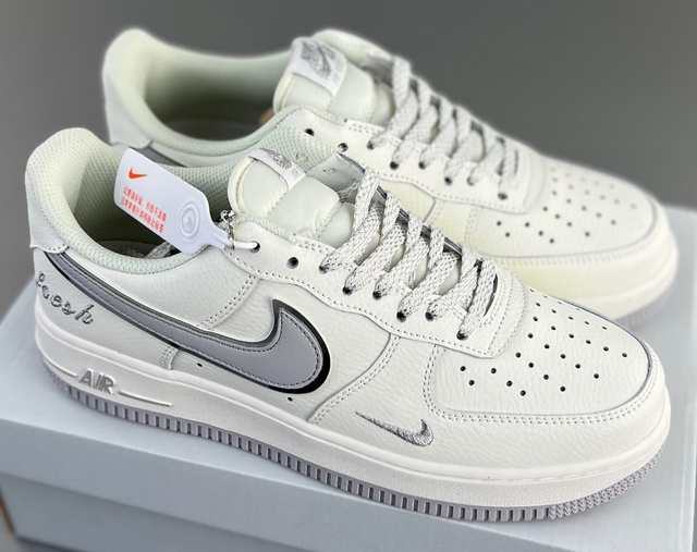 Women Air Force 1 093